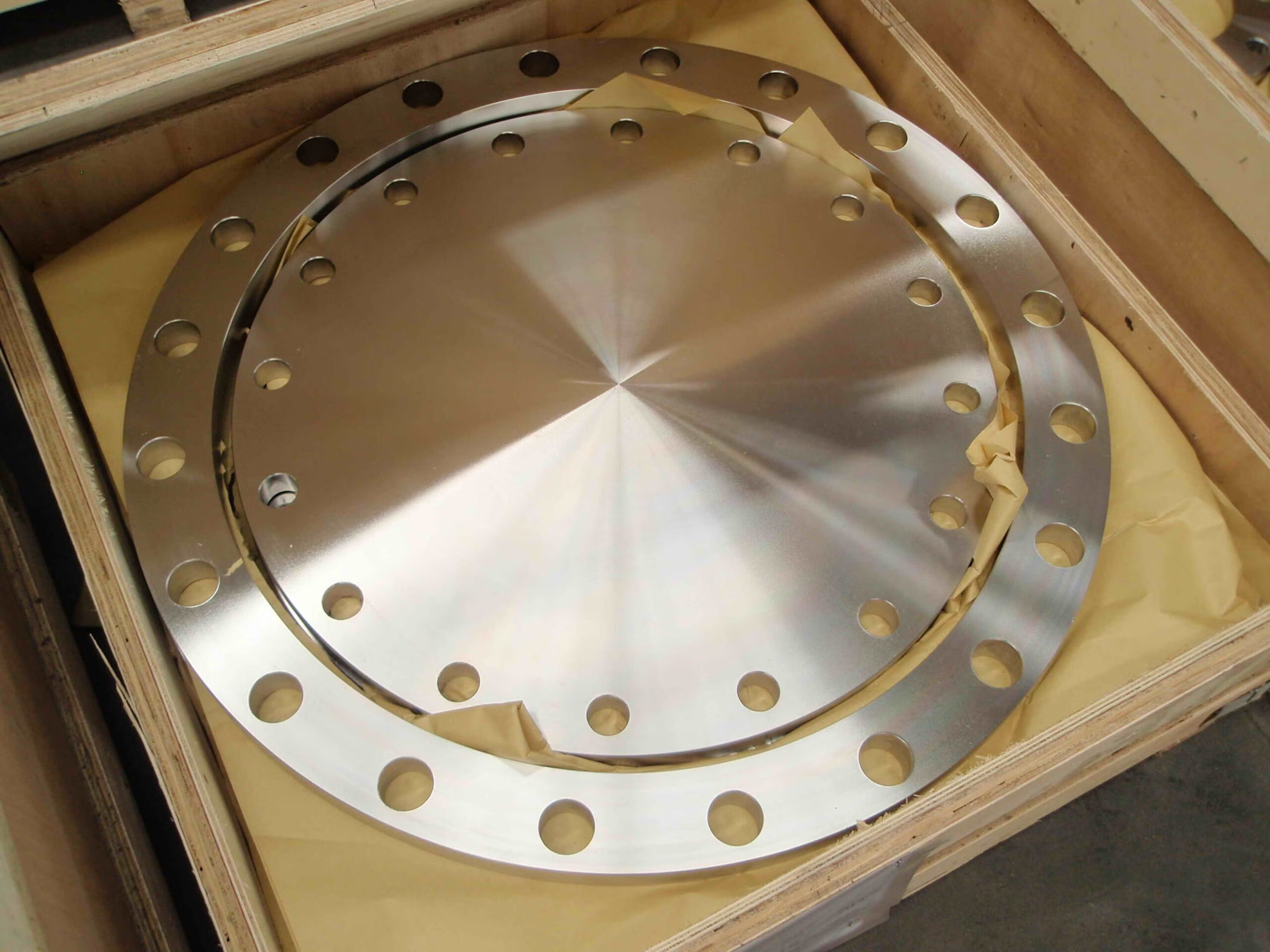 Blind Flange Manufacturer in France – High-Quality Blind Flanges by Unifit Metalloys